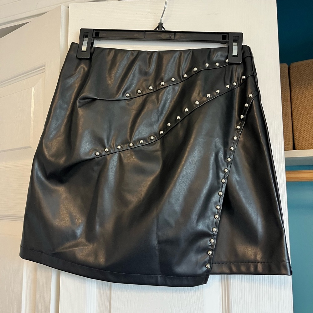 Elegant Black Faux Leather Mini Skirt with Studs